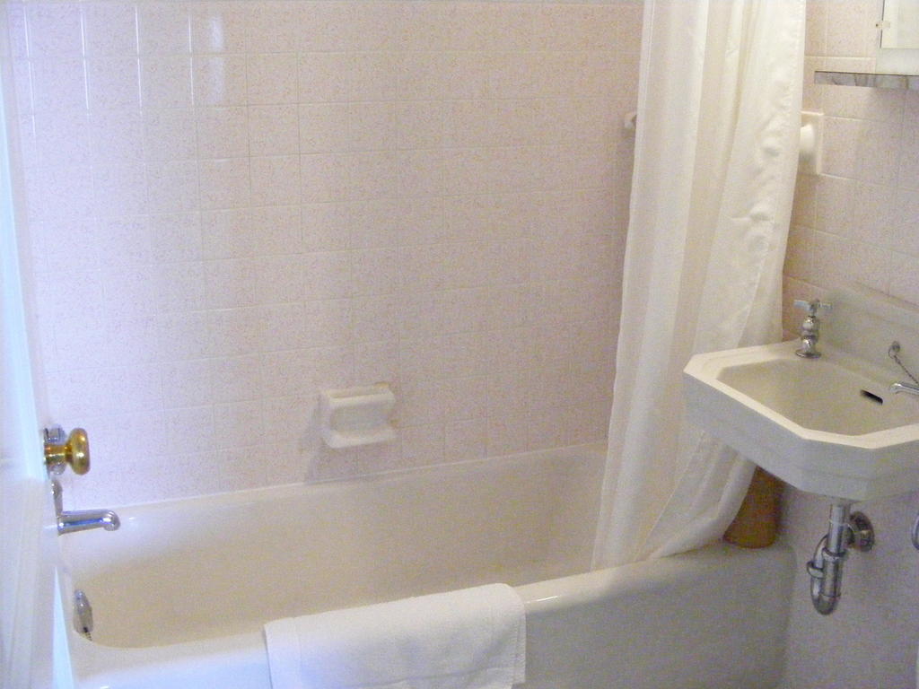 Hotel Motel Bon Accueil Rivière-la-Madeleine Room photo